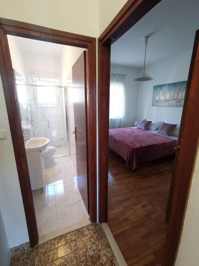 Apartments Mila Kaštela Екстериор снимка