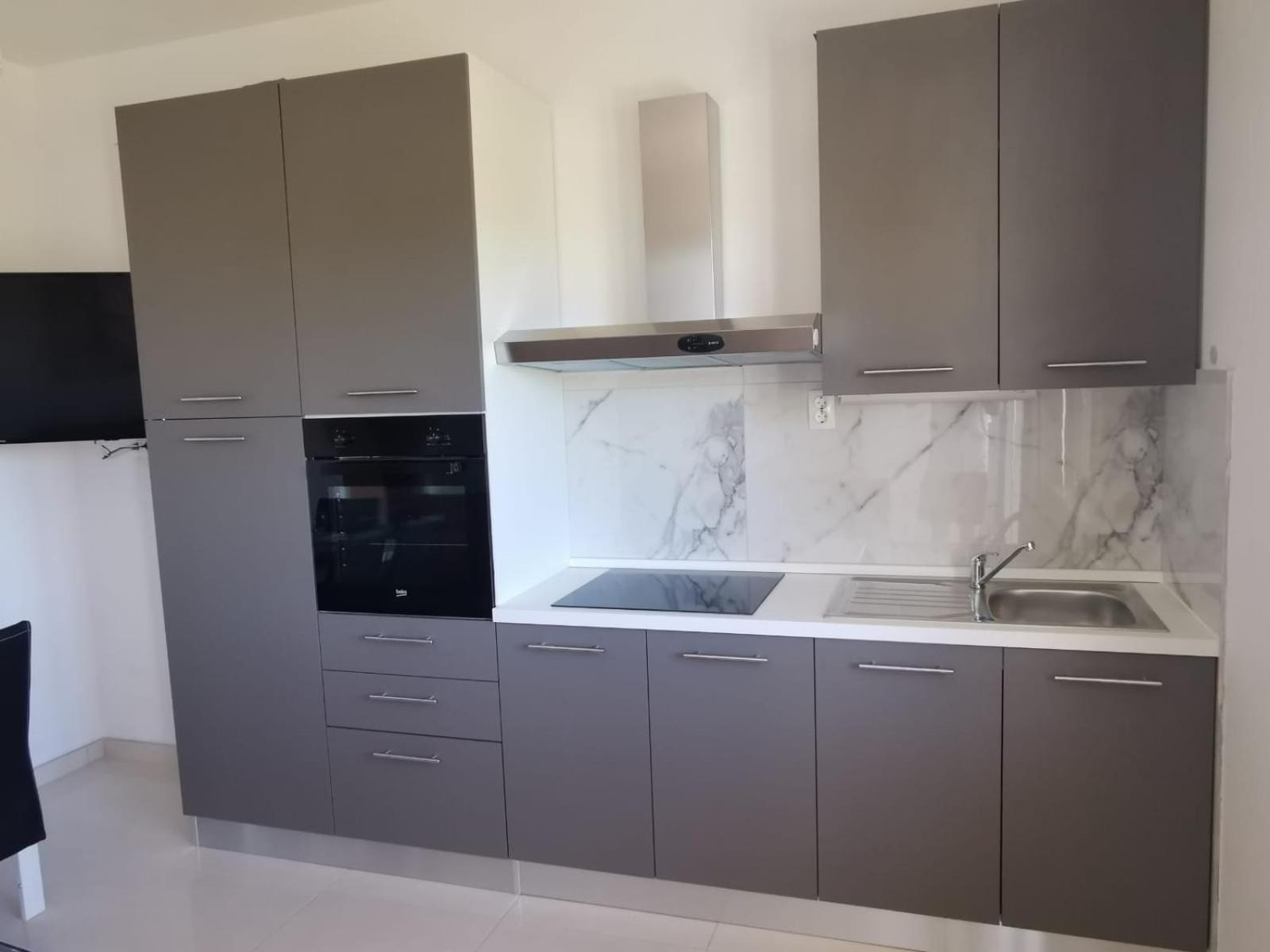 Apartments Mila Kaštela Стая снимка