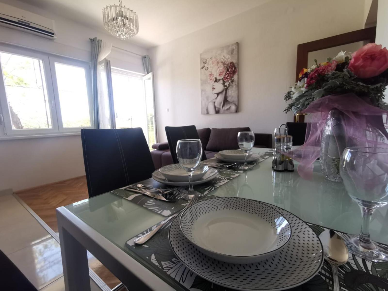Apartments Mila Kaštela Стая снимка