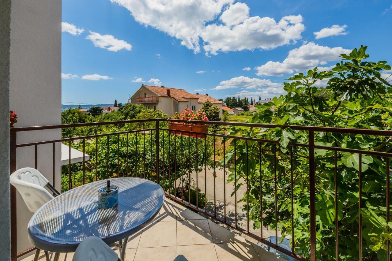 Apartments Mila Kaštela Екстериор снимка