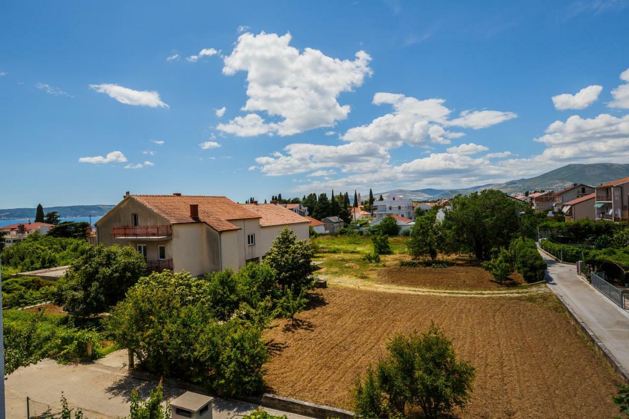 Apartments Mila Kaštela Екстериор снимка