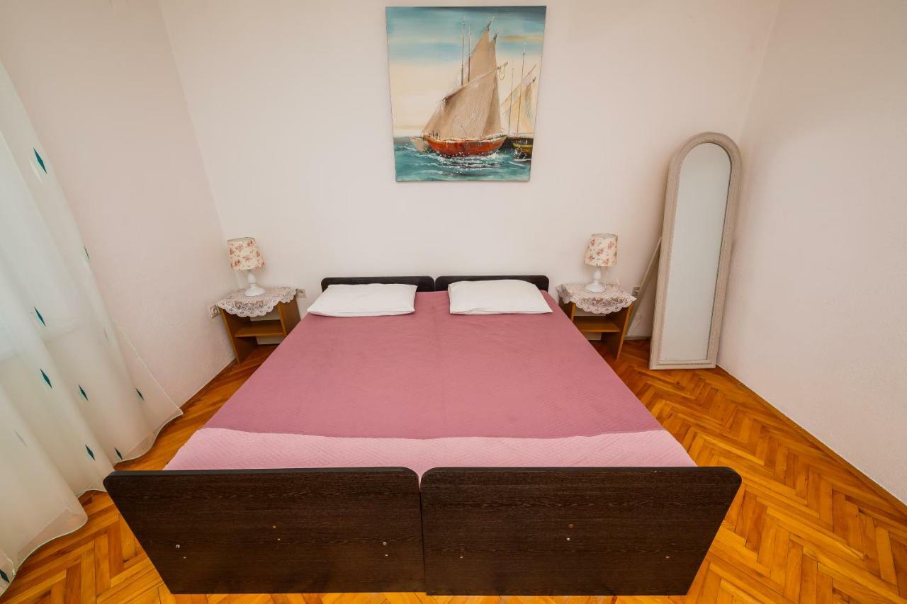 Apartments Mila Kaštela Екстериор снимка