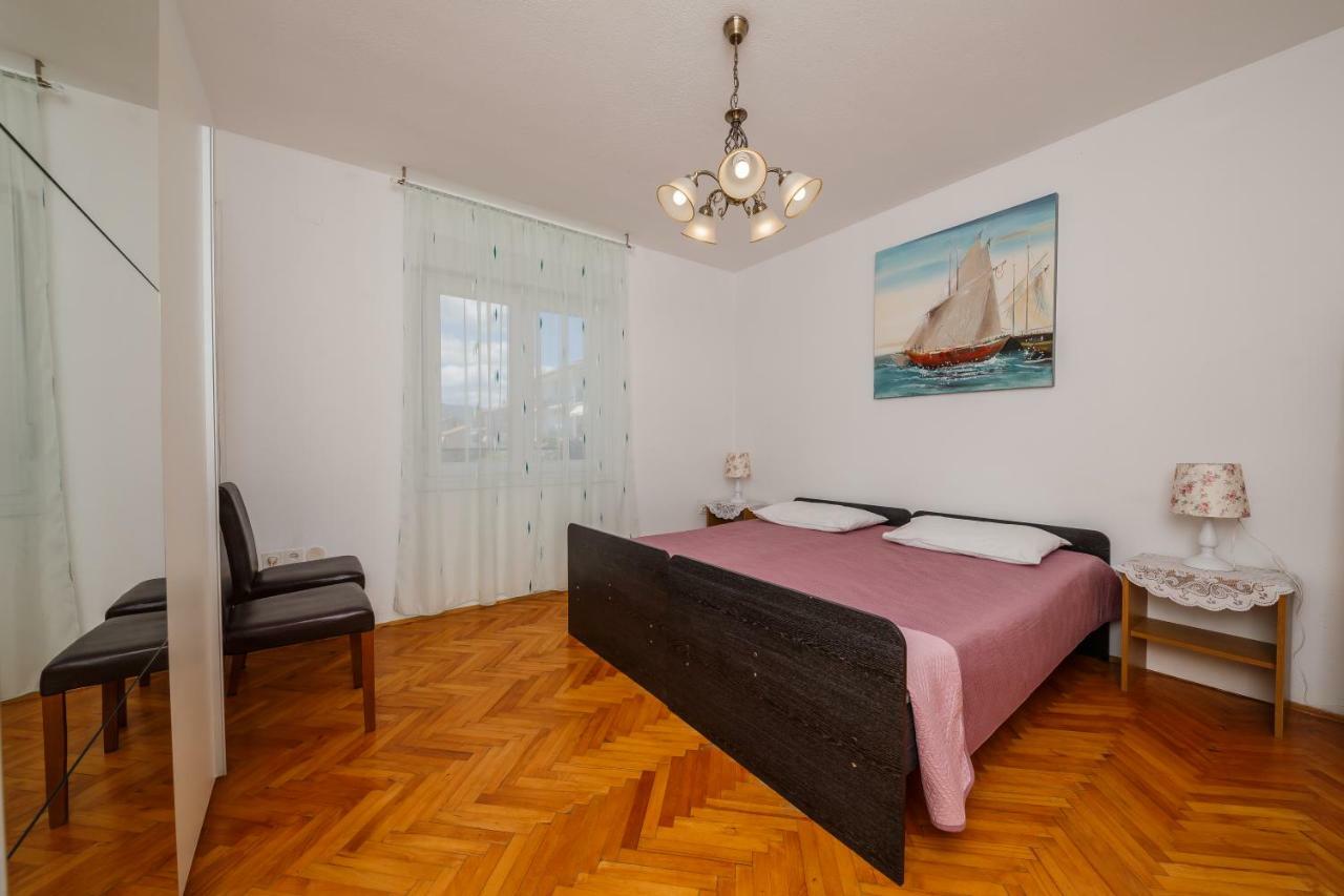 Apartments Mila Kaštela Екстериор снимка