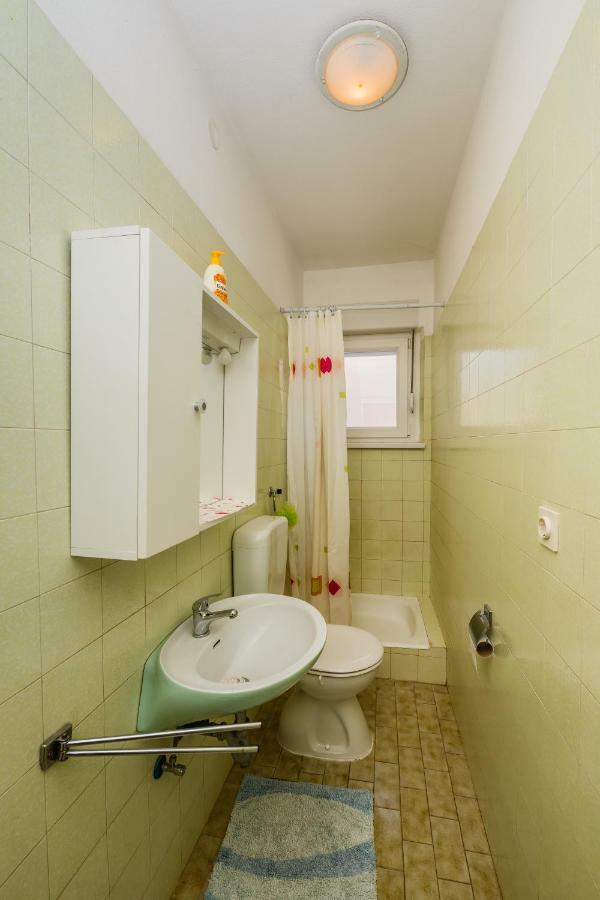 Apartments Mila Kaštela Екстериор снимка